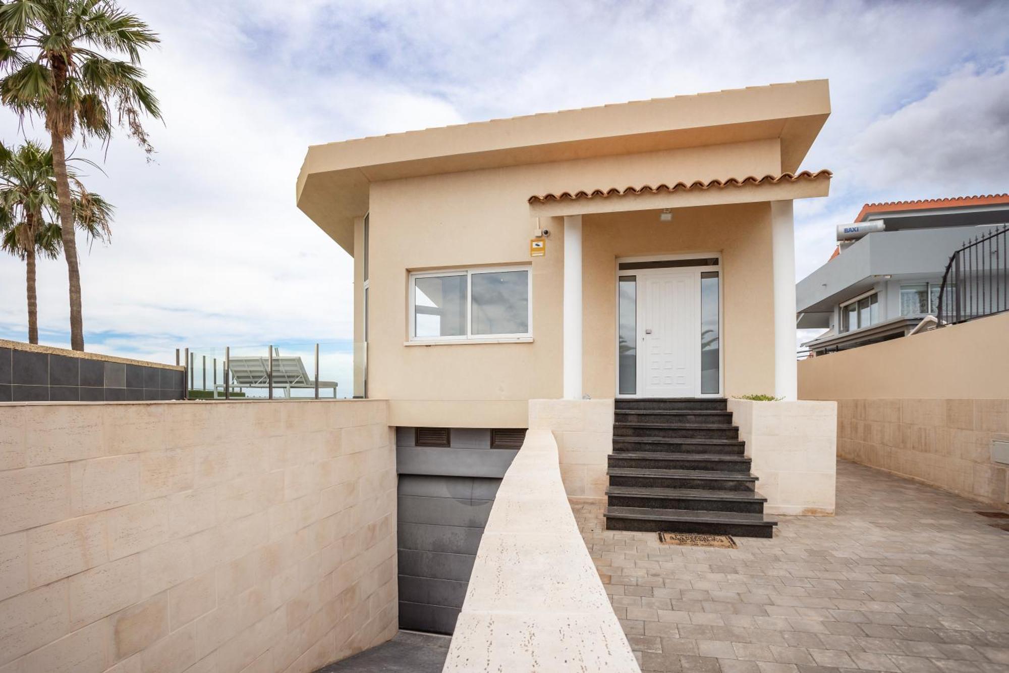 Villa Olbia Charming Dreamview With Jacuzzi 阿德耶 外观 照片