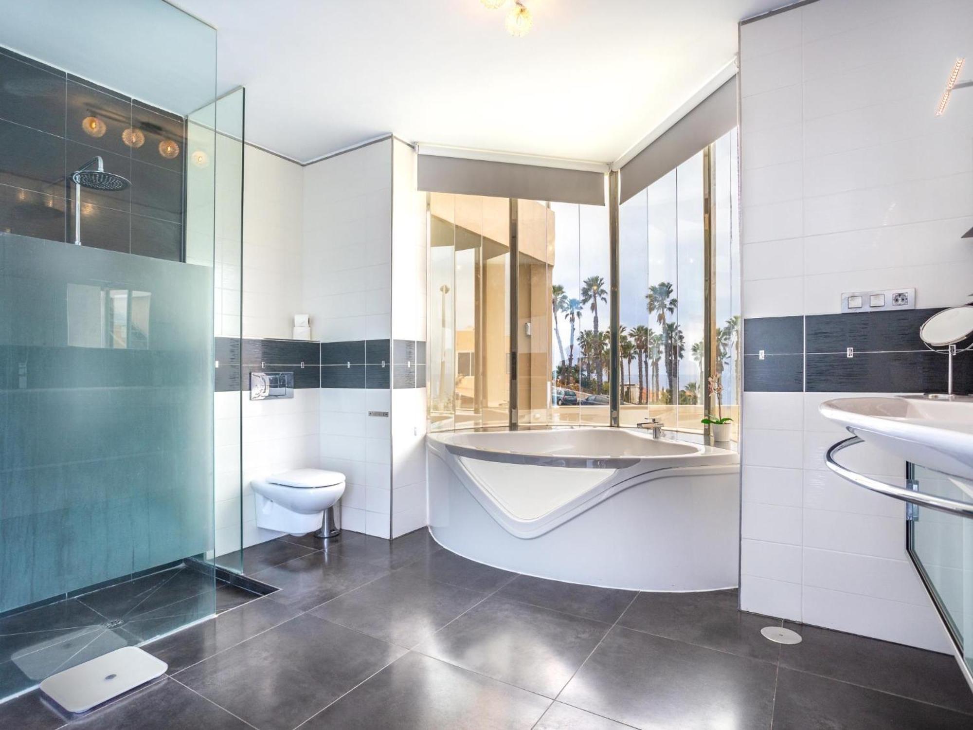 Villa Olbia Charming Dreamview With Jacuzzi 阿德耶 外观 照片
